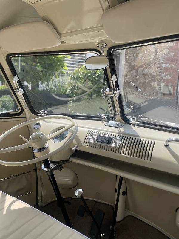 BulliBecker VW Bulli Cockpit und Lenkrad